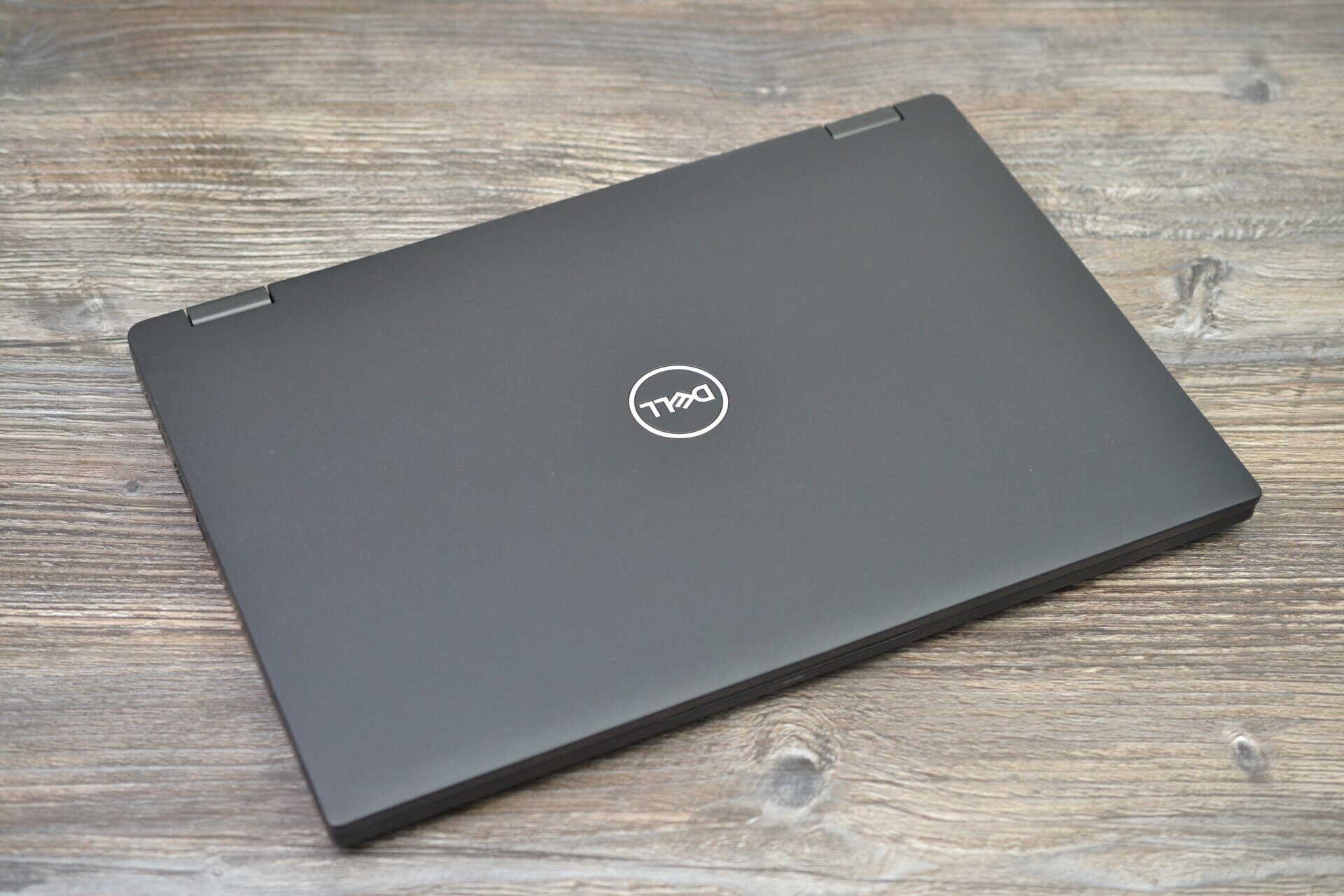 Dell Latitude 7389